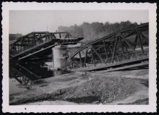 Zniszczony most drogowy w Skawinie. Rok 1939.